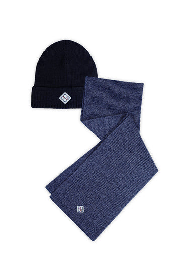 BLACK HAT & GREY SCARF